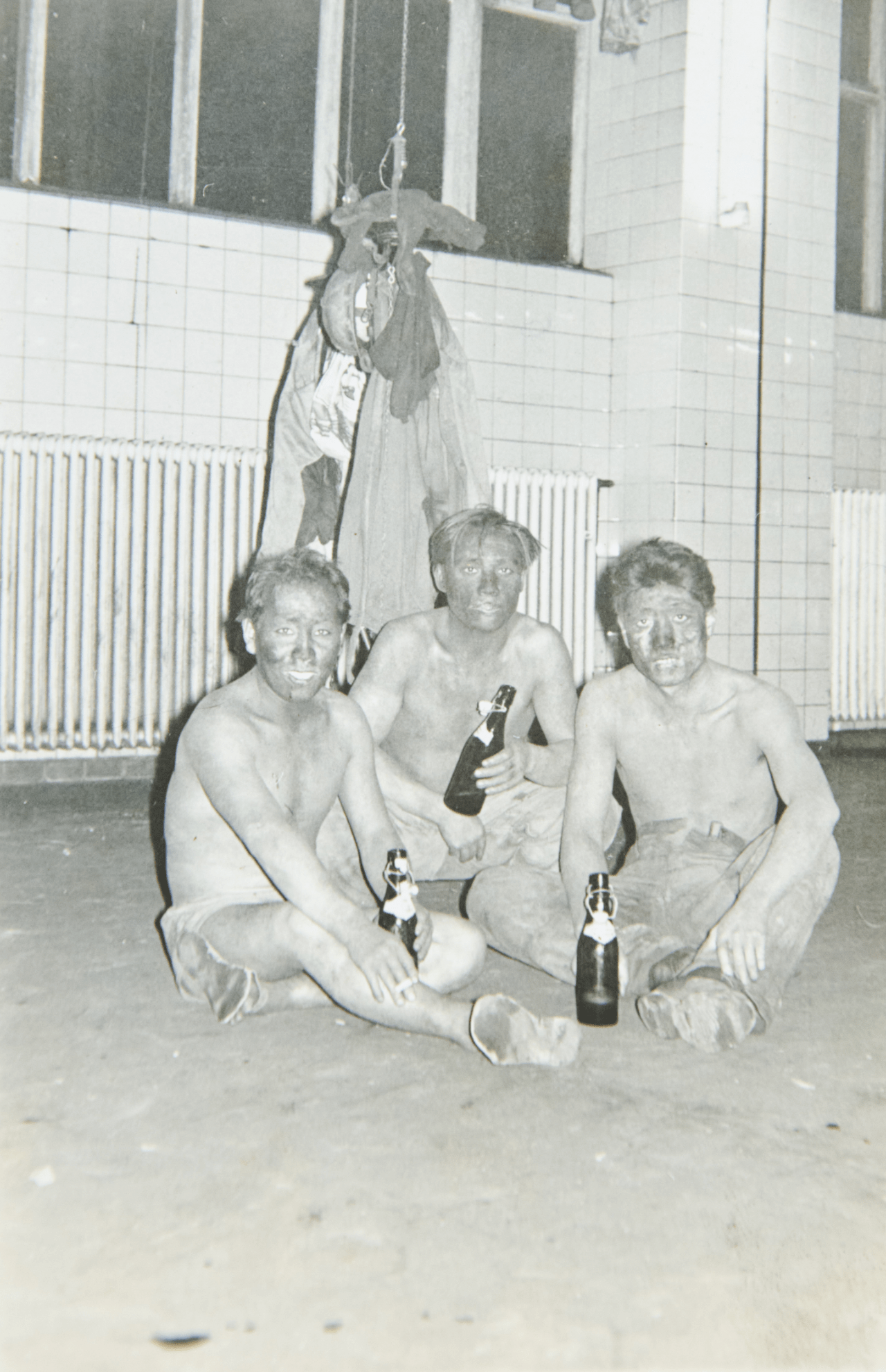 全身を真っ黒にしながら炭鉱の現場で働いていたまさるさん