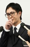 '19年4月、女性を暴行したとして謝罪会見を開いたAAAの浦田直也