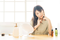 肌老化の8割は光が原因!“美白の達人” 3人に聞いた「50歳から差がつく紫外線」ケア