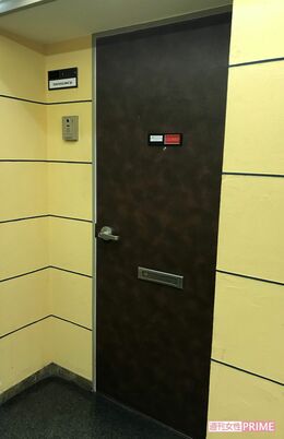 東京クリニックの玄関には「CLOSE」と出ていた