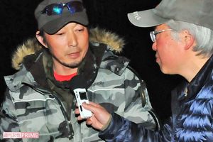 上野さんを取材する大和田