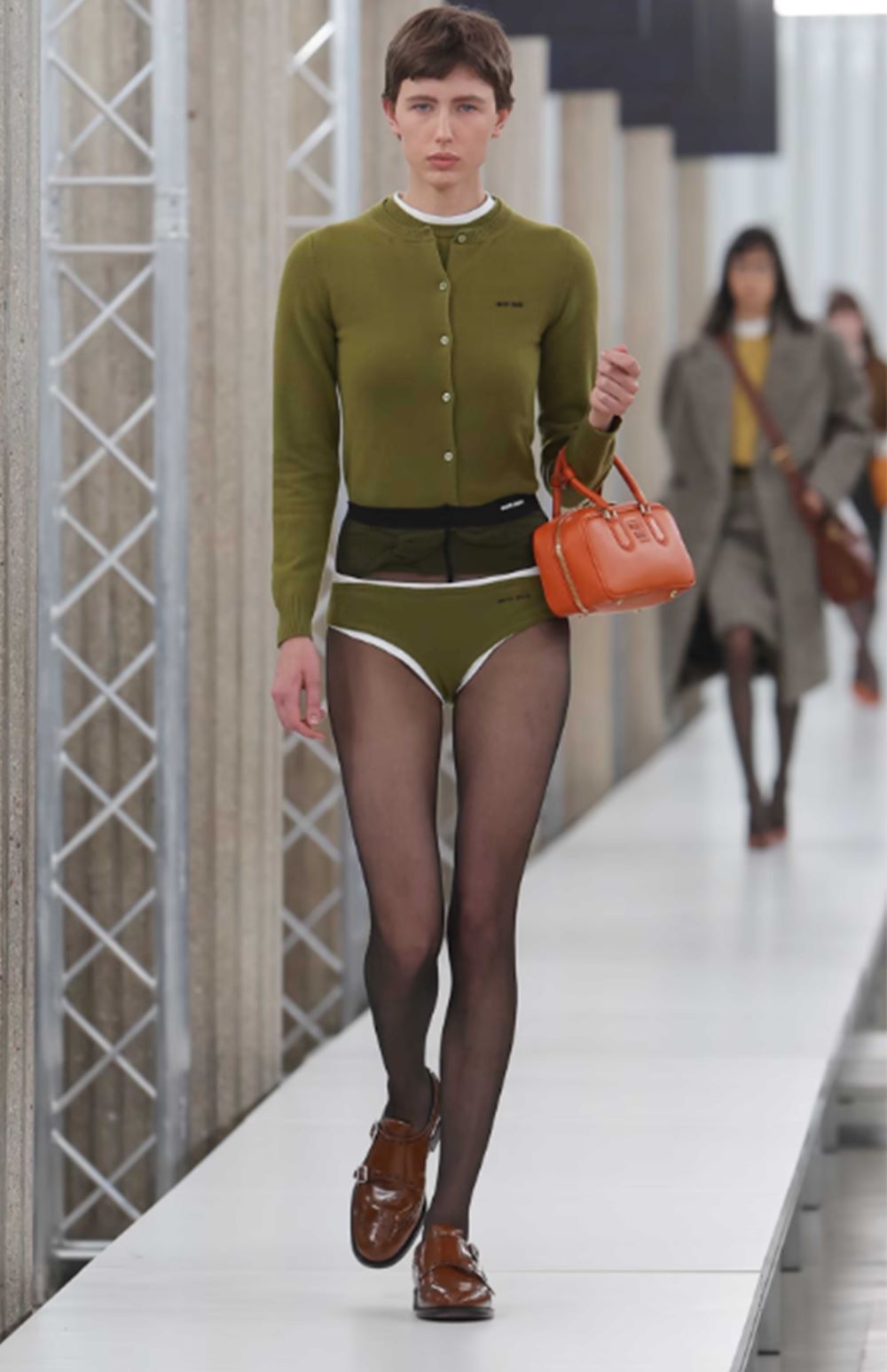 『miumiu』の2023年秋冬コレクション（公式ホームページより）