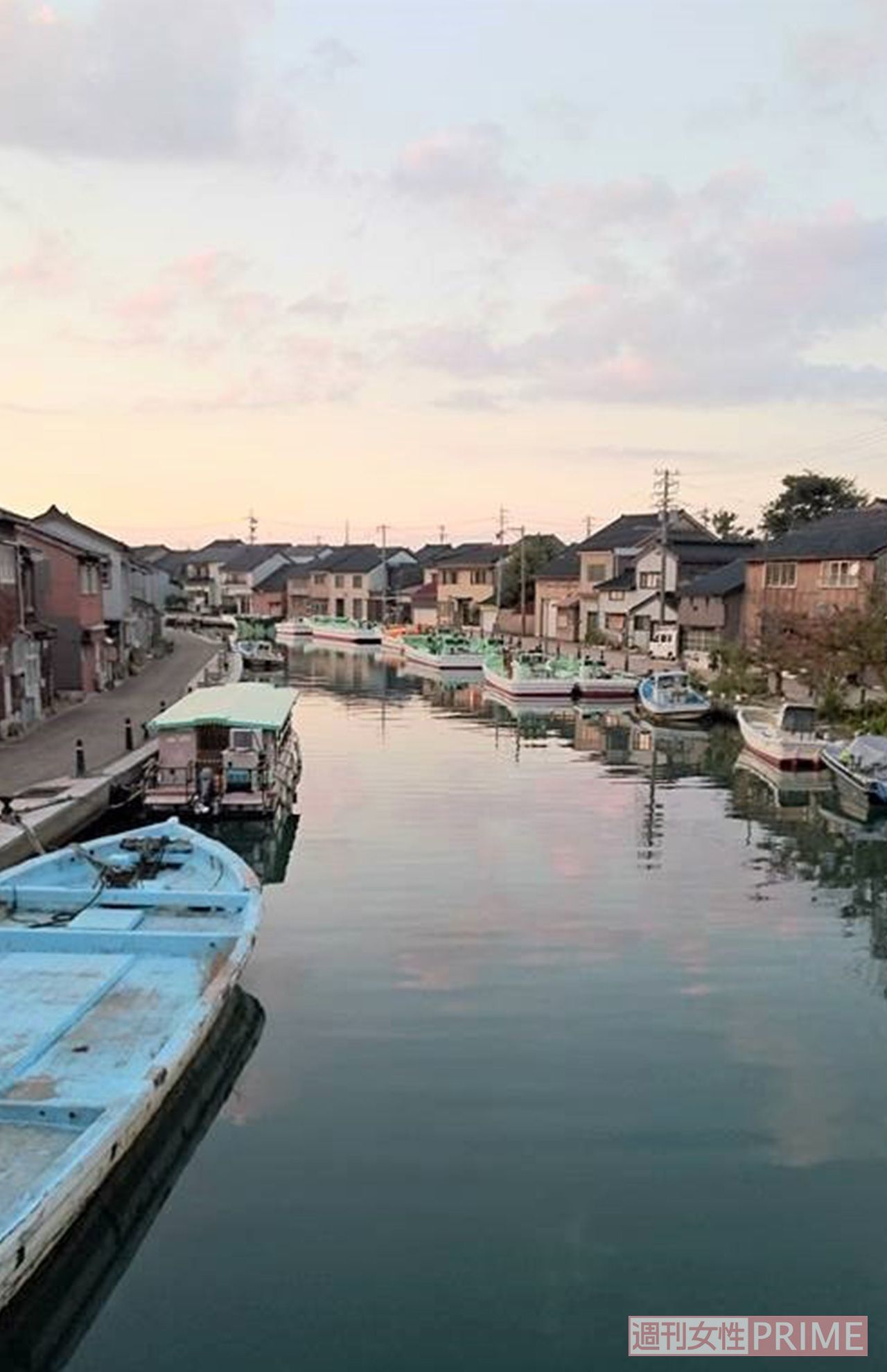 富山県射水市新湊、ドラマ『恋仲』（フジテレビ系・15年）、映画『ナラタージュ』、『人生の約束』、『真白の恋』で使用された〝日本のベニス〟と呼ばれるスポット