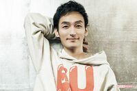 草なぎ剛、年男となる来年は「トラっぽく“ガオー”と戦っていきたい（笑）」