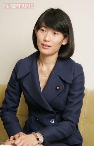 着こなしが前時代的な丸川珠代