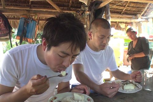 サバイバル生活で美味しかった食事は？　(c)テレビ朝日