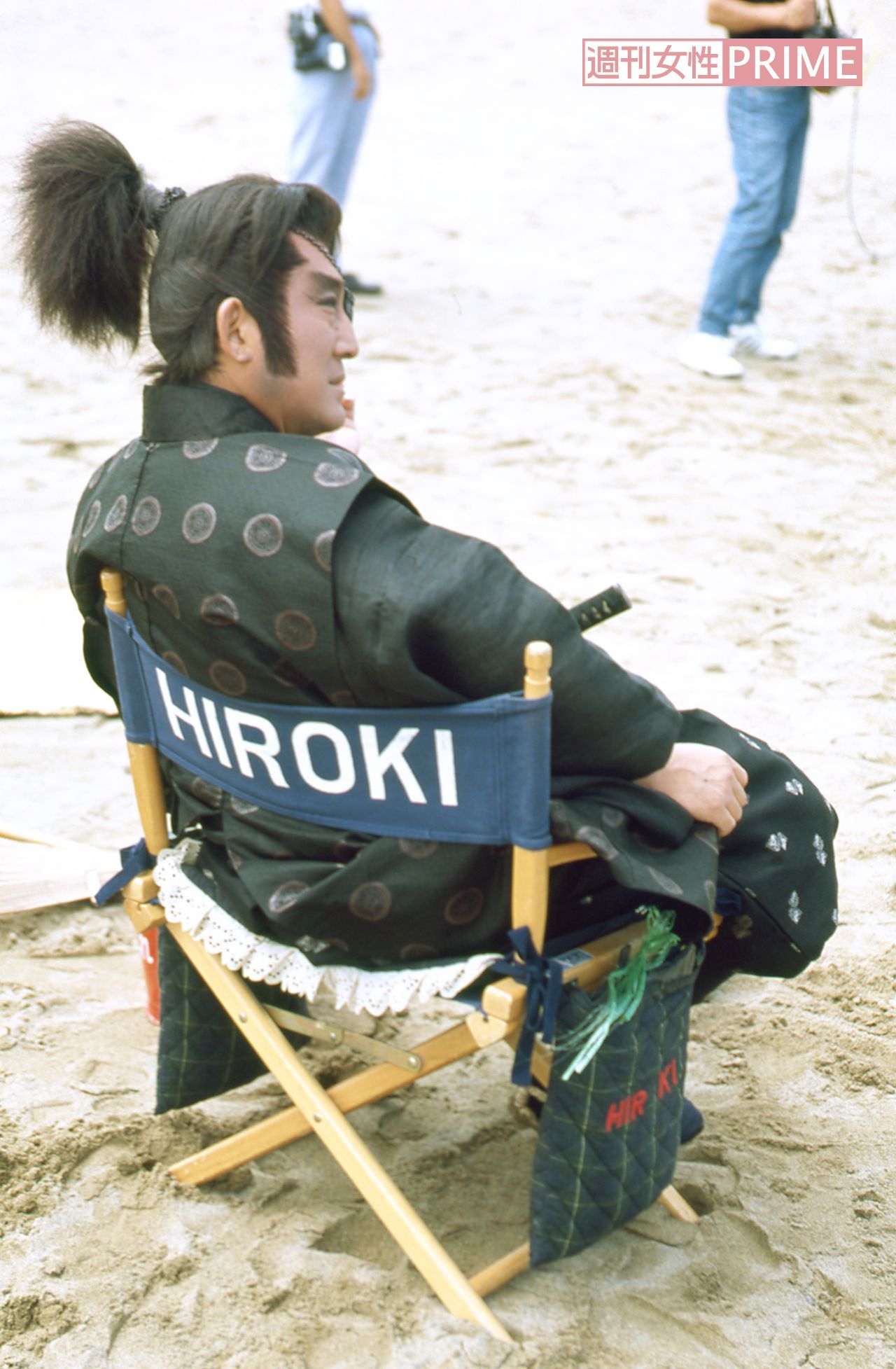 '91年放送のドラマ『柳生武芸帳』の鳥取砂丘でのロケに密着。名前入りのマイチェアがスターの証　撮影／『週刊女性』写真班