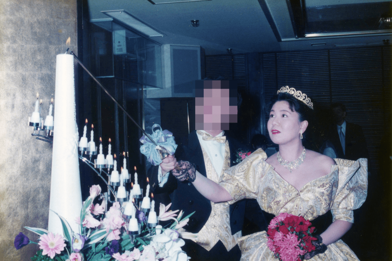 予備校勤務時代に知り合った6歳年下の夫と結婚