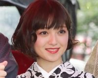 安達祐美、カメラマンとの再婚を母・有里が語った！