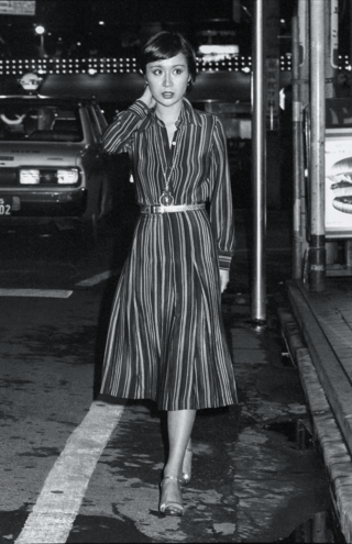 小林幸子（69）写真は'77年と近影。古賀政男さんにスカウトされ、'64年に歌手デビュー。'79年『おもいで酒』が200万枚超の大ヒットに。『NHK紅白歌合戦』への出場は34回（うち1回は特別出場）出場。その衣装には日本中の期待が集まり、近年では“ラスボス”としておなじみ（撮影／週刊女性写真班）