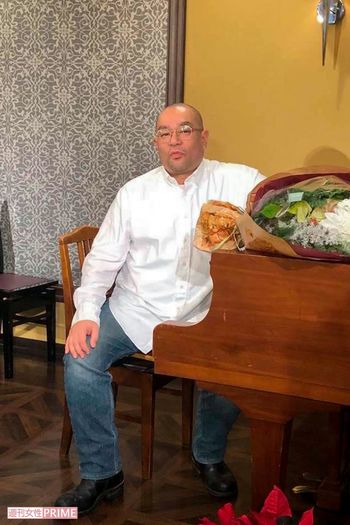 ピアノの発表会直後。「終わった直後は鏡張りのボックスの中にいるような感覚で、周りが見えなくなるぐらい頭が真っ白になりました」