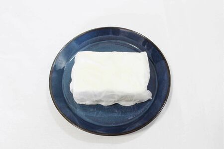 豆腐の水きり、油揚げの油抜きは電子レンジで