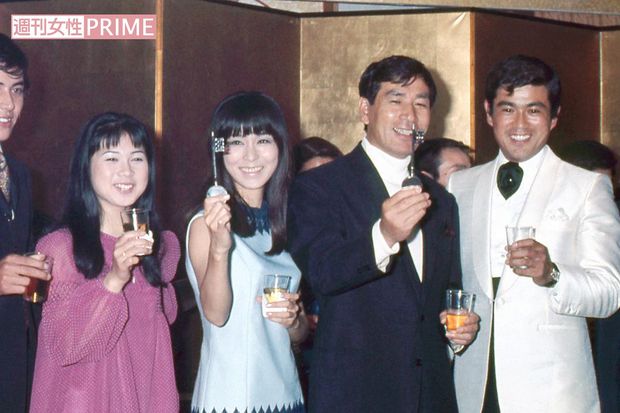 『キイハンター』の共演者と。左から大川栄子、野際さん、故・丹波哲郎さん、千葉真一