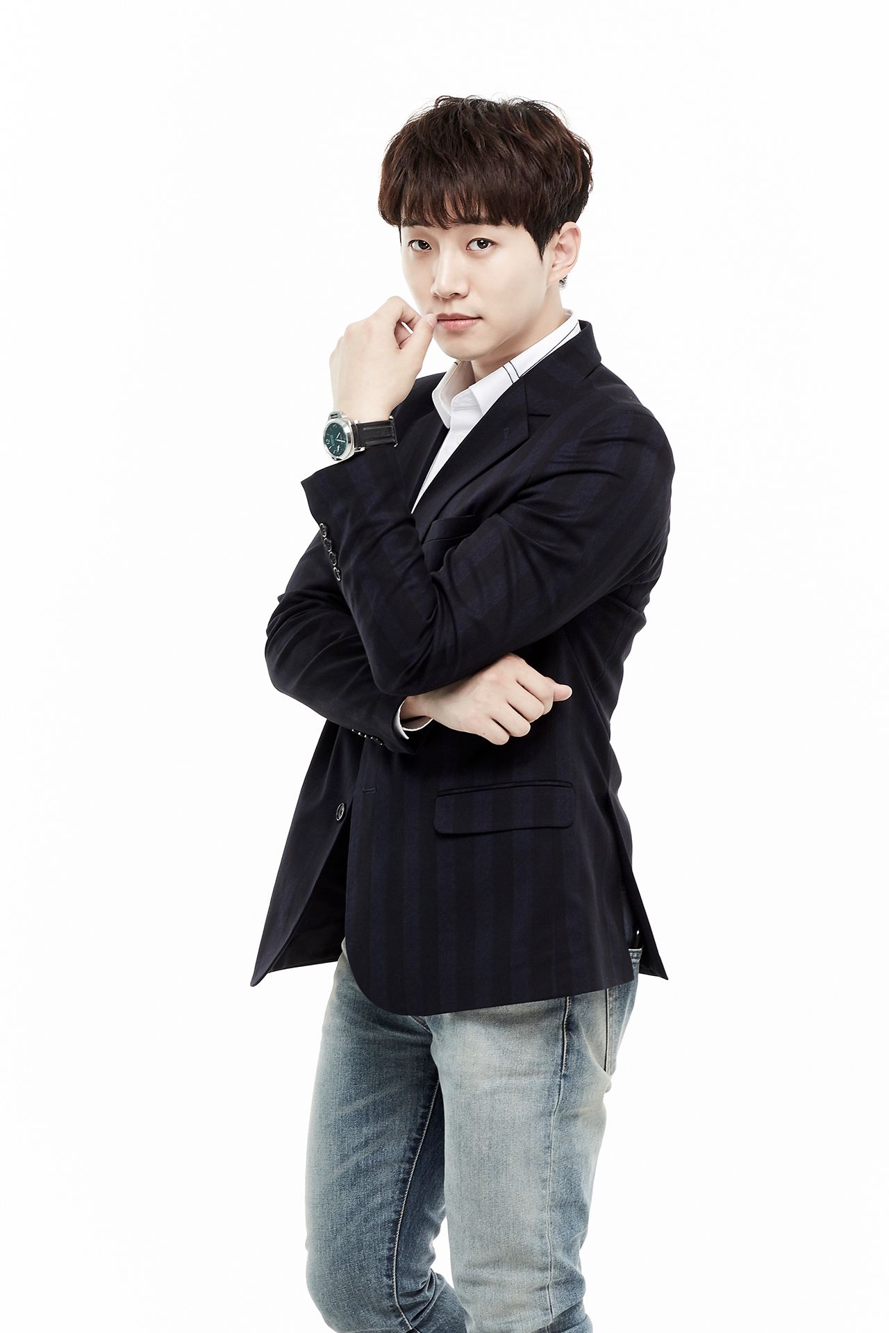 JUNHO　ジュノ 1990／1／25　みずがめ座　A型