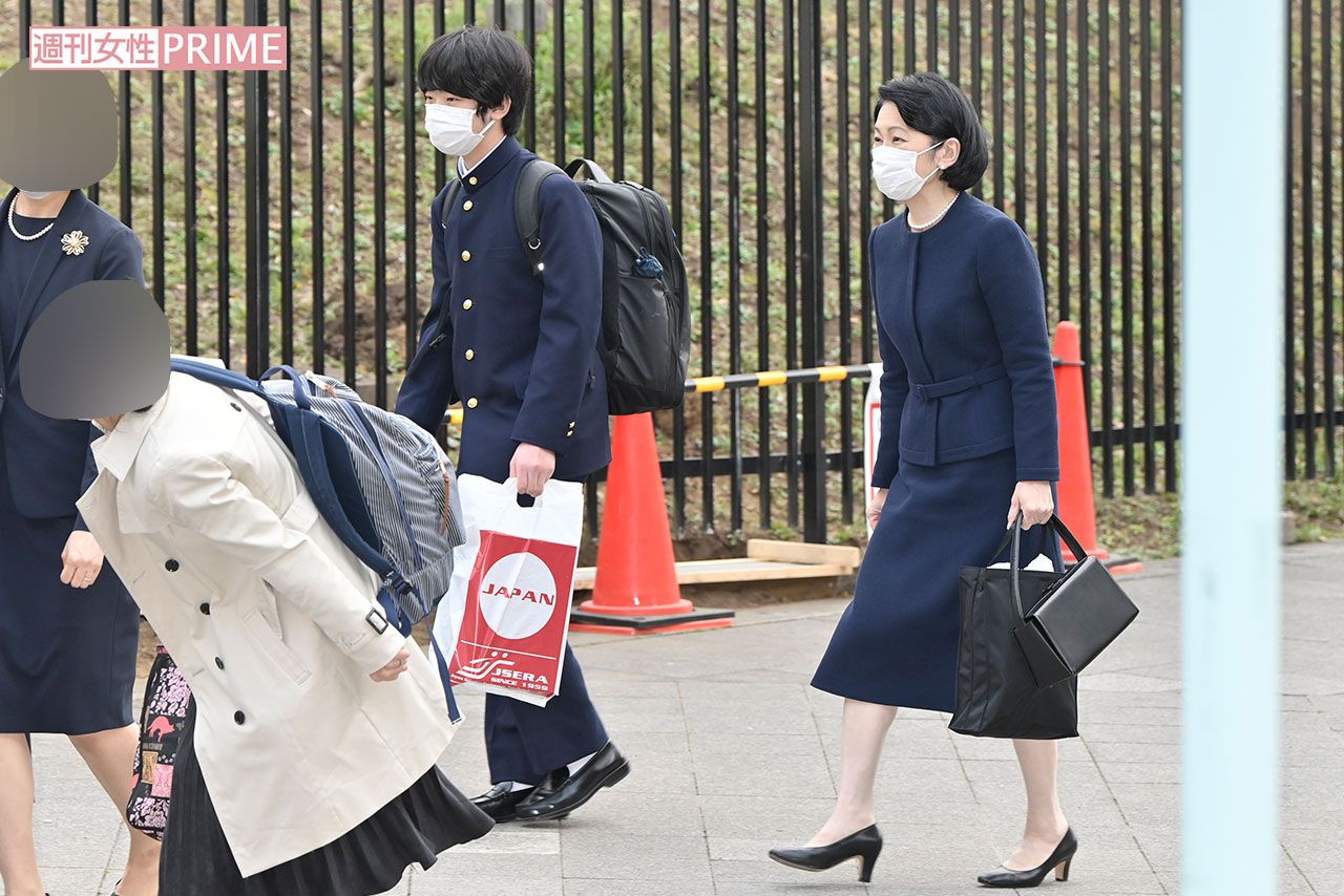 筑附の説明会に参加された悠仁さまと紀子さま