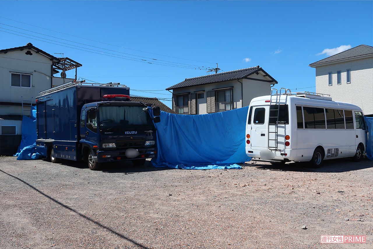 8月5日、同園の駐車場で福岡県警の現場検証が行われていた
