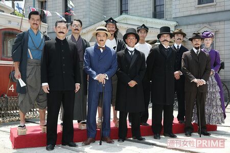 撮影＆会見に参加した、左から武井壮、杉本哲太、近藤公園、生田斗真、満島真之介、中村勘九郎、永山絢斗、役所広司、古舘寛治、竹野内豊、シャーロット・ケイト・フォックス　撮影／齋藤周造