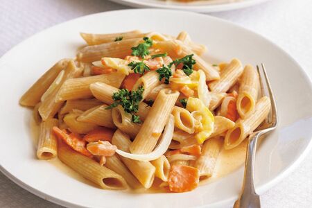 サーモンのレモンクリームパスタ