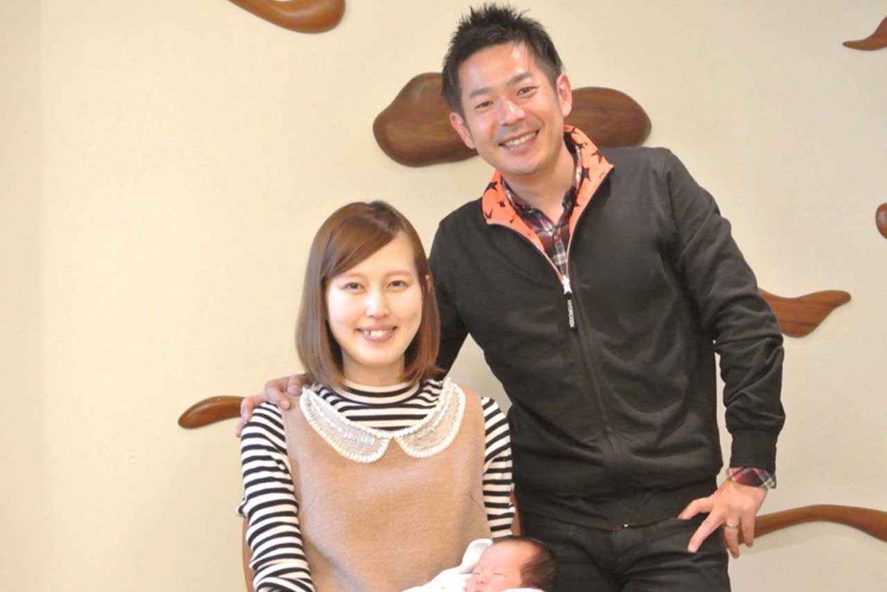 家族3人、竹富島へ。奈緒さんは抗がん剤治療で苦しいはずなのに、笑顔を見せていた。最初で最後の家族旅行に