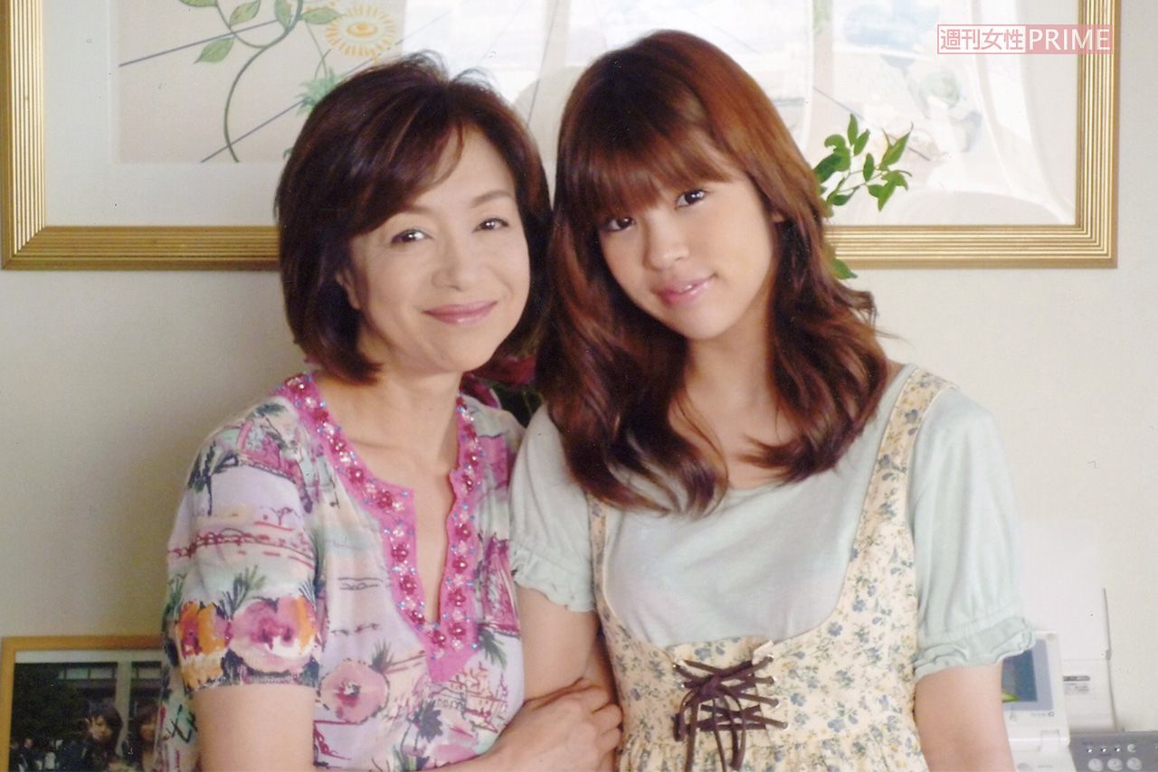 芸能界入りした頃の坂口杏里、支える良子さん