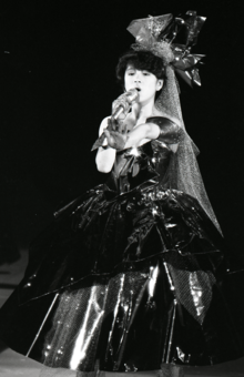 当時17歳とは思えないほど大人びている