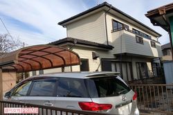 容疑者宅はインターホンを押しても応答がなく