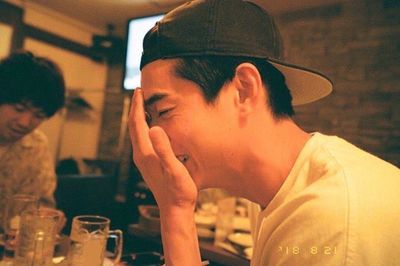 唐田えりかがインスタに投稿していたという東出の写真。撮影に用いられているのはフィルムカメラだ（ツイッターより）