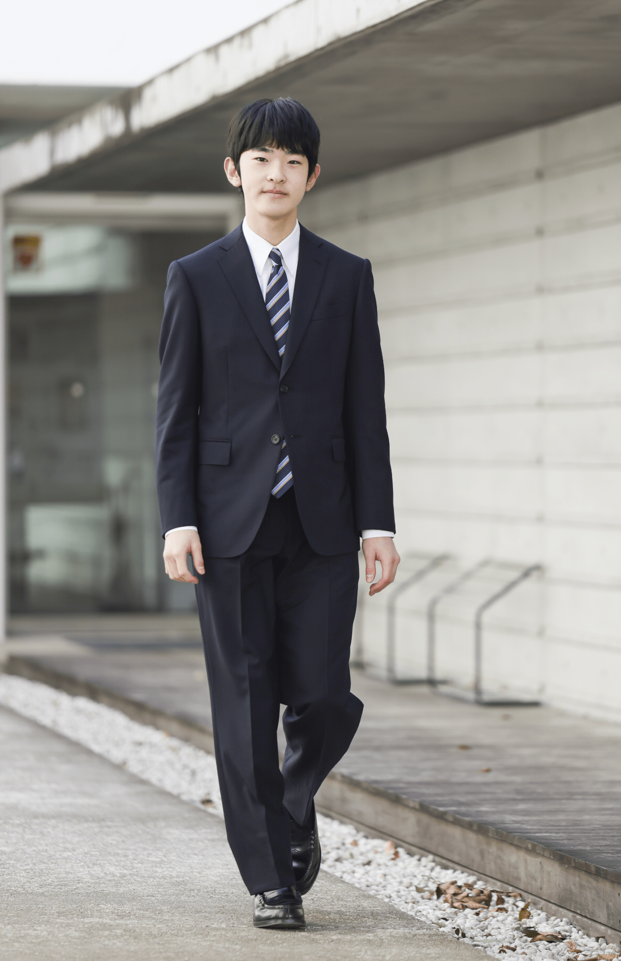 筑波大学附属高校の卒業式当日、報道陣の質問に答えた悠仁さま（2025年3月18日）