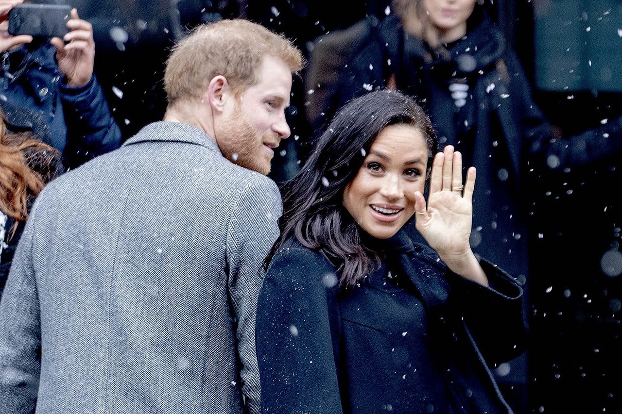 メーガン妃は英国王室だけでなく、自分の夫（左）にも「バイバイ」するつもりかもしれない