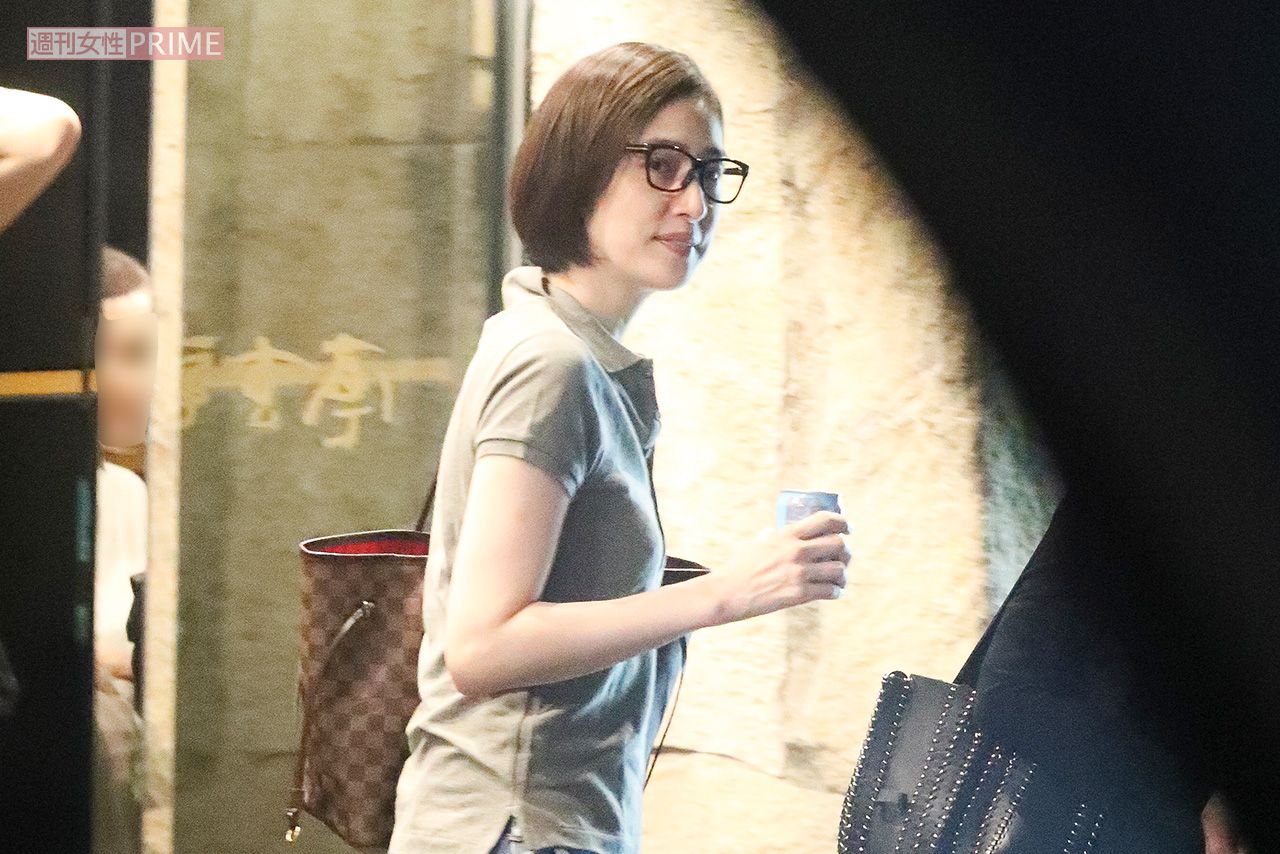 2017年7月、舞台『子供の事情』中打ち上げに出席した天海祐希