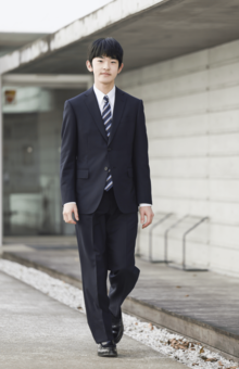 筑波大学附属高校の卒業式当日、報道陣の質問に答えた悠仁さま（2025年3月18日）