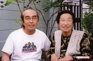 ’15年に亡くなった最愛の母・和子さんと親子ツーショット