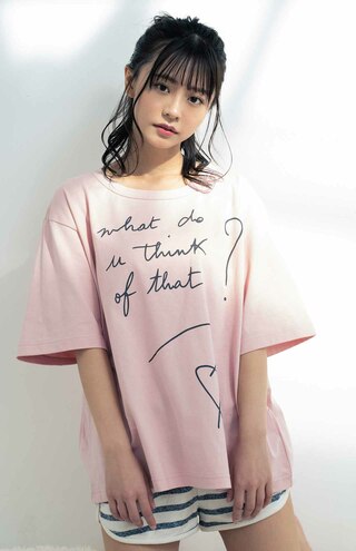 『ヤングドラゴンエイジVOL.10』（KADOKAWA刊）のグラビアを飾った浅倉唯（PRTIMESより）