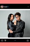 2022年11月13日の木村拓哉に誕生日に、Koki,の腰を抱く親子ツーショットを公開(Koki,公式インスタグラムより)