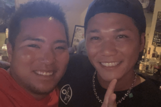 「下半身タイガース」と揶揄された西武・山川穂高（左）と巨人・坂本勇人（右）