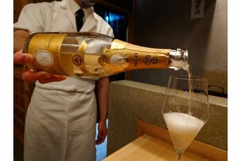 榎本正哉被告は言葉巧みに酒を飲ませて…（グルメサイトHPより）