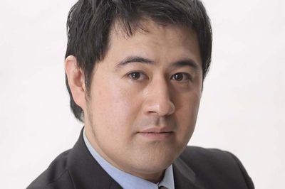 小手伸也、大注目のバイプレイヤーの珍素顔「稽古中は自分の髪を抜きながら……」