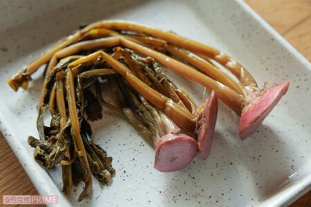すんきは日本の伝統的発酵食品の中でも植物性乳酸菌だけで作る漬物。塩分を控えたいという人にもおすすめ　撮影／竹内章雄
