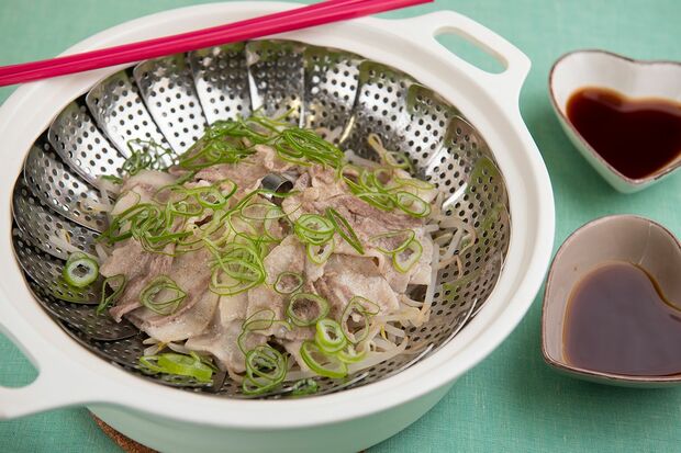 節約の神食材“もやし”を使った激安レシピ♪『もやしのせいろ蒸し』