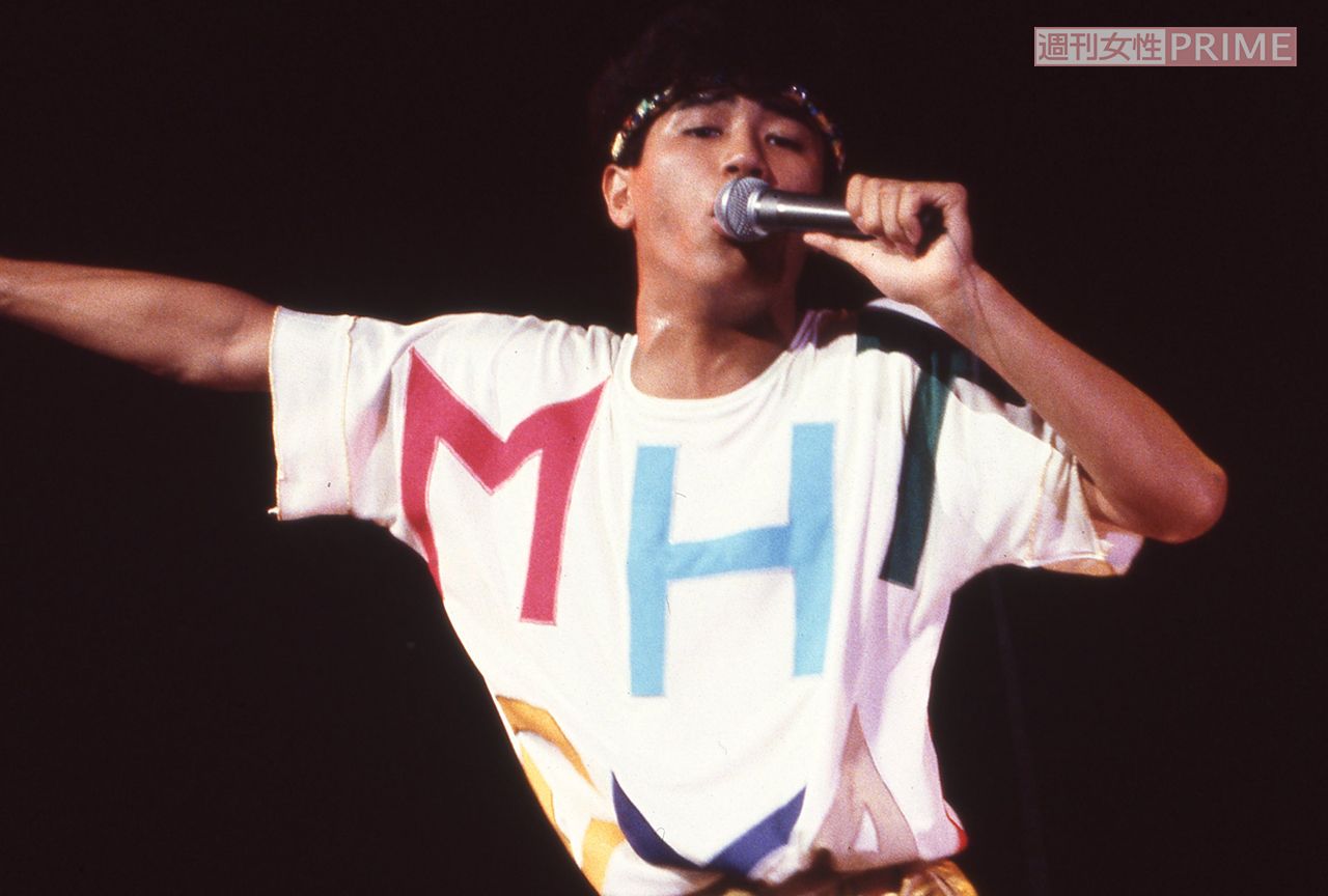 キュートなTシャツを着こなす近藤真彦（1982年）