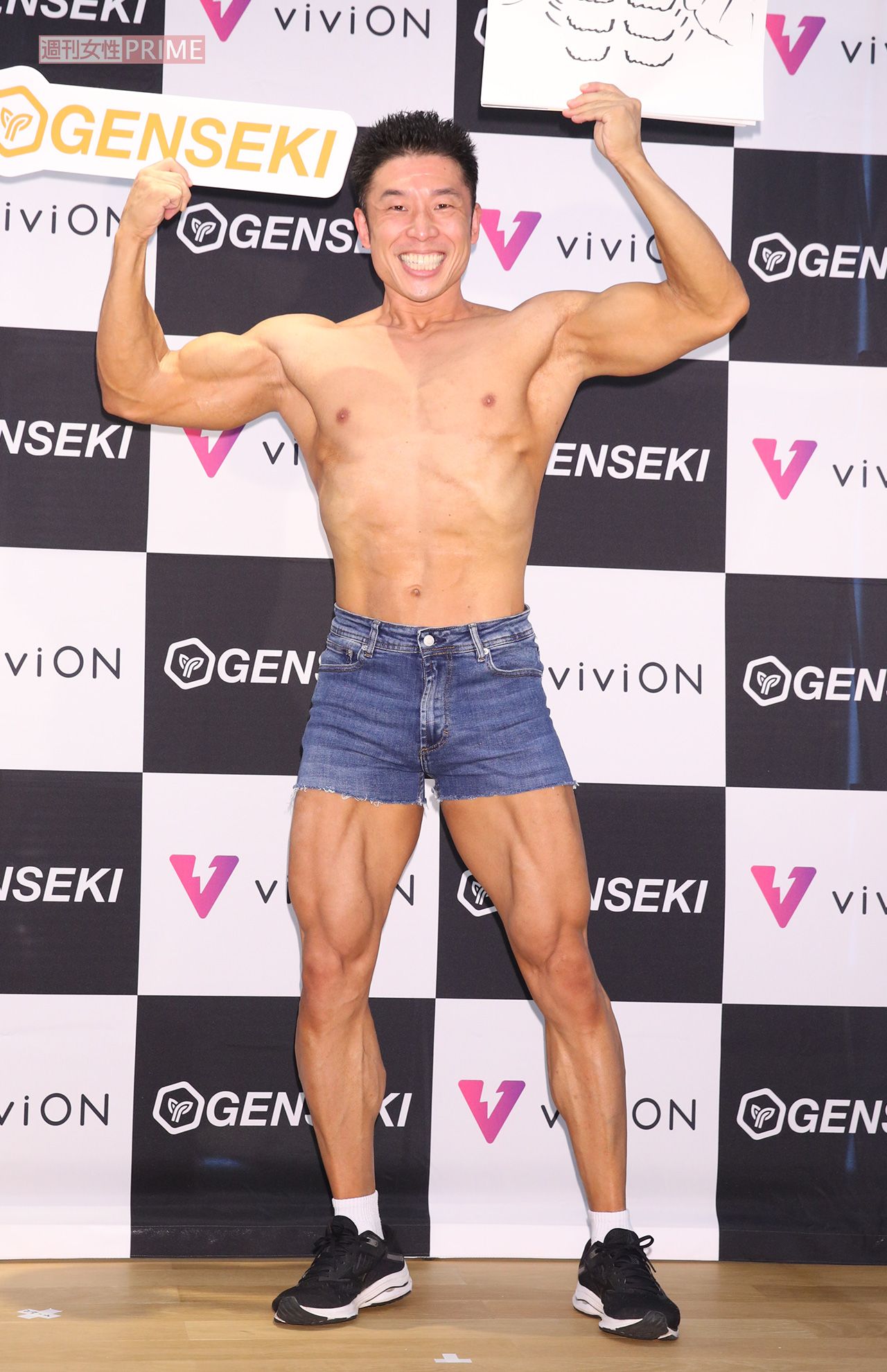 お馴染みの筋肉芸で人気を博したなかやまきんに君