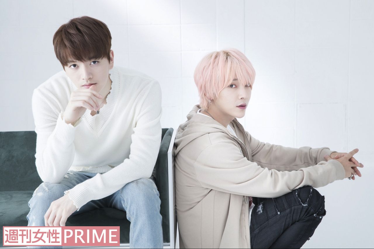 超新星のソンジェ（左）とユナク（右）