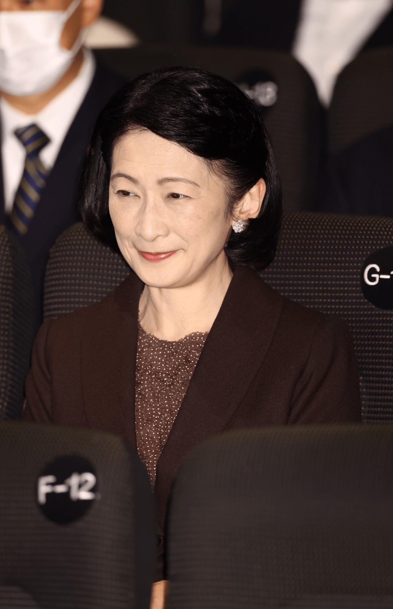 '23年12月、映画『グリーフケアの時代に』の上映会で関係者とご懇談された紀子さま