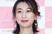 浅田舞、ネットニュースで取り上げられるのはセクシー投稿ばかり　炎上キャラを卒業した“現在”と妹・真央…