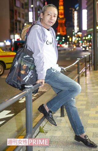 六本木で撮影に応じるいしだ壱成