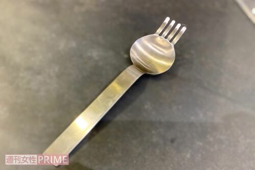 そのデザイン性の高さから、MoMA（ニューヨーク近代美術館）でも販売されたラーメンフォーク