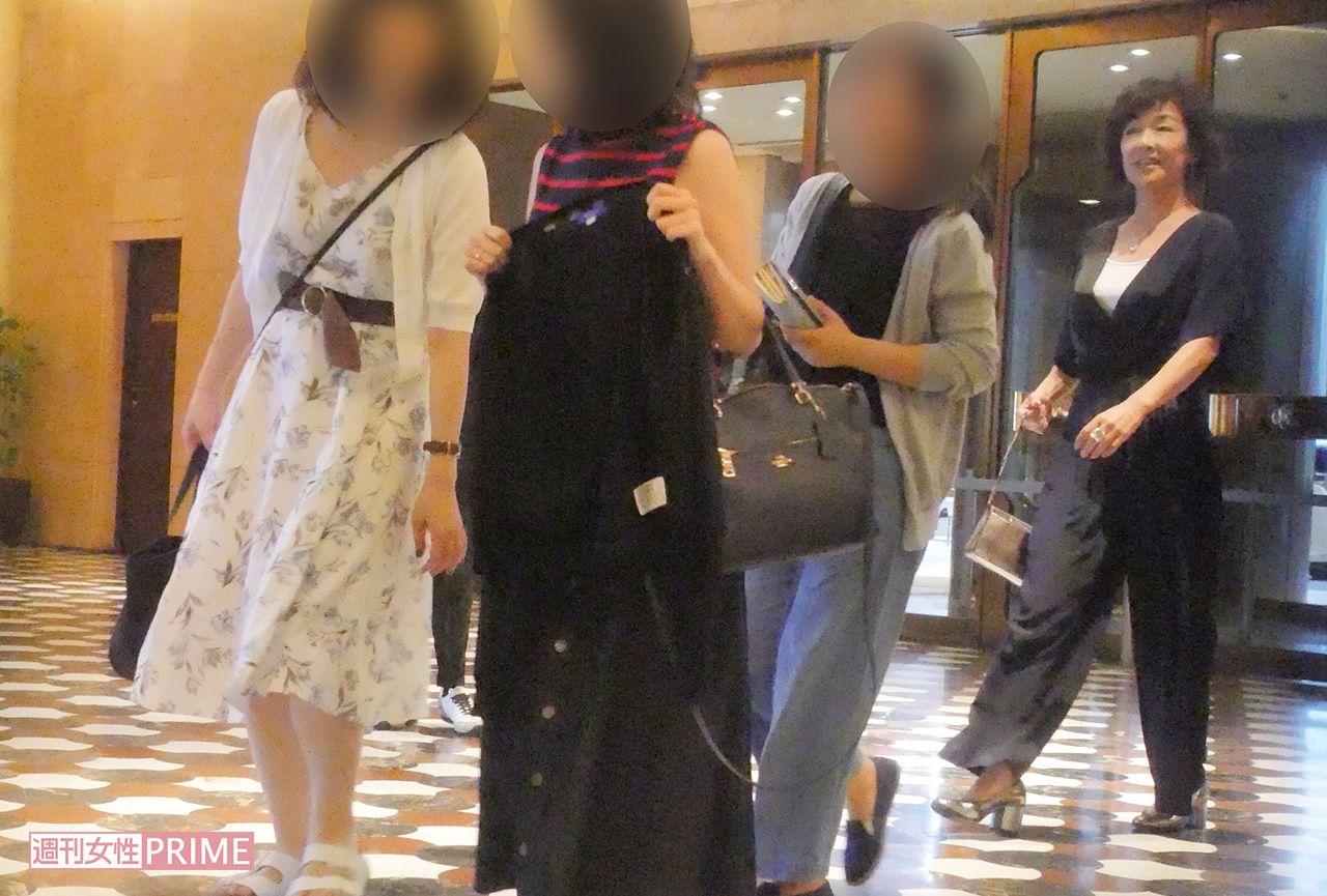 キムラ緑子（１次会に入るシーン）