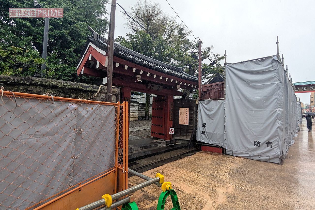 6月25日、解体工事が始まった浅草伝法院通り商栄会　撮影／編集部