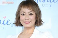 5年下の細貝圭との離婚から1年、“酒場放浪”生活を再開した佐藤仁美が“遠征”に連れ回す「価値観が合う」…