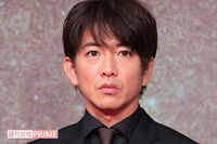 木村拓哉参加の『信長まつり』終了後、“座っただけ”のソファが「岐阜の新名所」に！立ち寄る店での神対応…